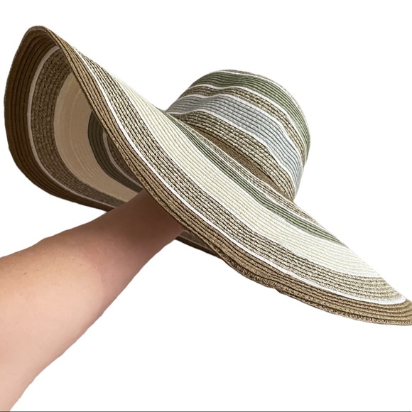 Striped Paper Straw Wide Brim Floppy Hat Angela & William - Picture 7 of 7